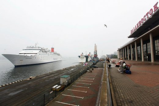 Лайнер Ocean Dream во Владивостоке и скрипка, пережившая атомную бомбу