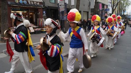 Туристам в Сеуле предлагают с головой «окунуться» в корейскую культуру