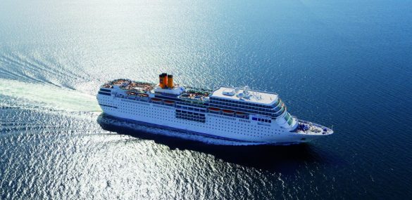 Нарядные барабанщицы, русский романс и дизайн 60-х годов под заход Costa NeoRomantica