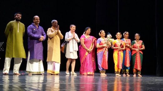 В путешествие по Индии через классические танцы отправились владивосткоцы