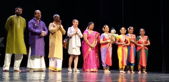 В путешествие по Индии через классические танцы отправились владивосткоцы