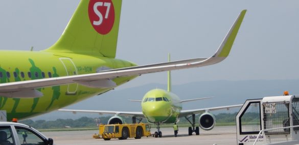 Правительство России поручило сделать авиаперевозки в ДФО дешевле