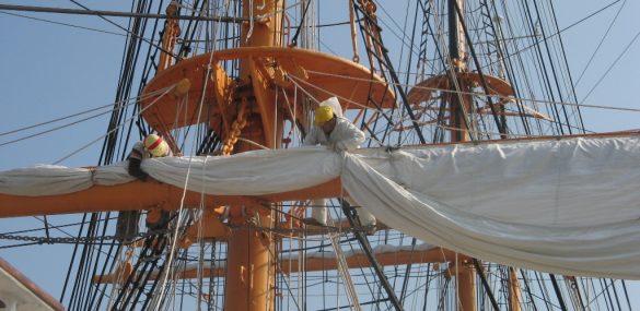 Японские парусники примут участие в международной парусной регате во Владивостоке