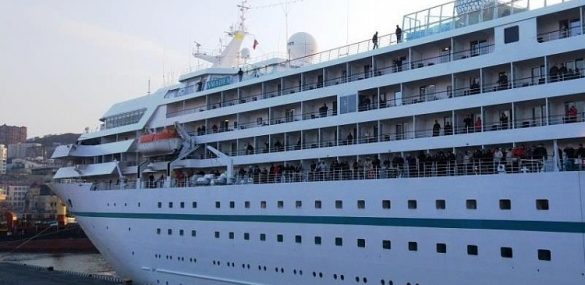 Лайнер «Amadea» открыл круизный сезон в Приморье