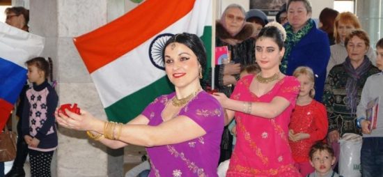 Индия и Приморский край вместе отмечают приход весны