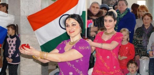 Индия и Приморский край вместе отмечают приход весны