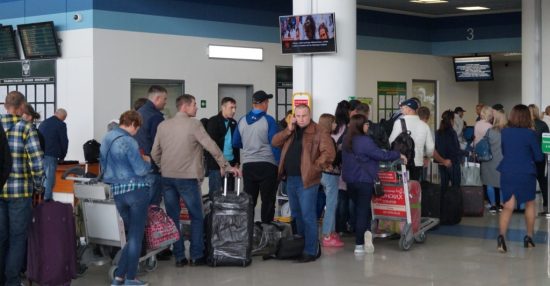 Отдых приморцев в ноябре: турбазы и пляжи, клены и экскурсии