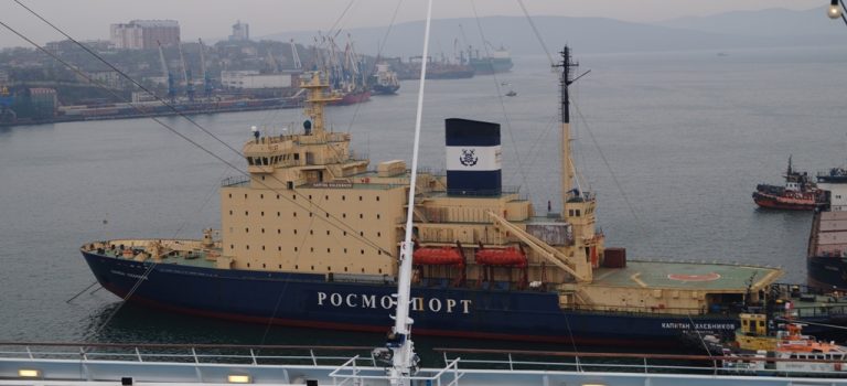 Иностранных туристов могут завлечь в Приморье китами, медведями и барбекю на льдине