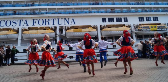 Туристы с Costa Fortuna кричали «Спасибо!» Владивостоку за радушный прием