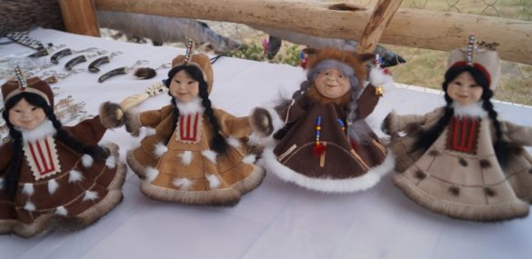 На Камчатке туристы выбирают собачьи упряжкам, горячие источники и катание на снегоходах