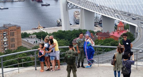 Во Владивостоке полностью закрывают проход к видовой площадке на Орлиной сопке