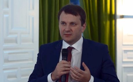 М. Орешкин: короткий сезон, климат и нехватка кадров тормозят туризм в «родном отечестве»