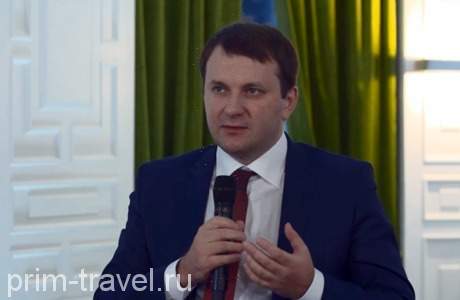 М. Орешкин: короткий сезон, климат и нехватка кадров тормозят туризм в «родном отечестве»