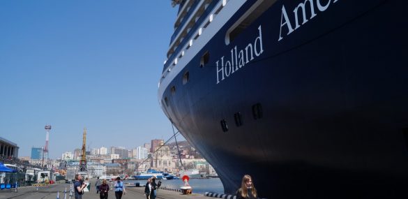 Голландец откроет новый круизный сезон в Приморье