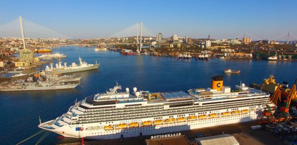 Иностранным судам с туристами дали добро на заходы в порты Дальнего Востока и Арктики