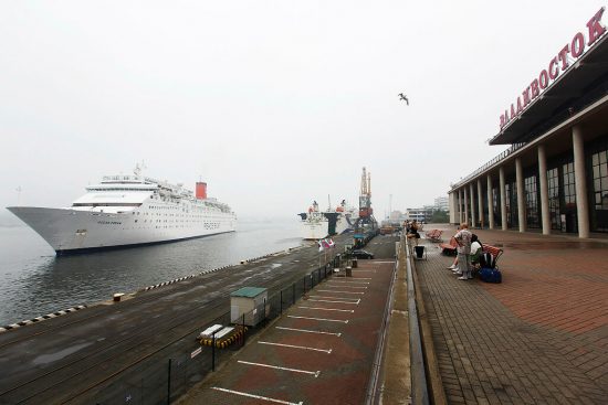 Лайнер Ocean Dream во Владивостоке и скрипка, пережившая атомную бомбу