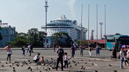 Владивосток принял самое большое круизное судно, которое когда-либо принимала Россия