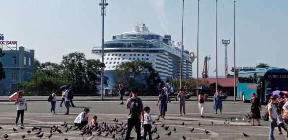Владивосток принял самое большое круизное судно, которое когда-либо принимала Россия