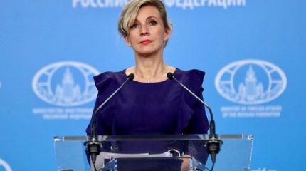 Пока одних россиян пытаются вывезти из-за рубежа, другие вопреки ситуации стремятся уехать на пляжи