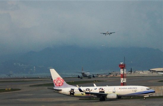 Своему флагманскому перевозчику China Airlines Тайвань хочет сменить имя