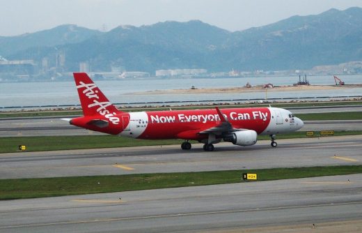 AirAsia возобновляет полеты по ЮВА