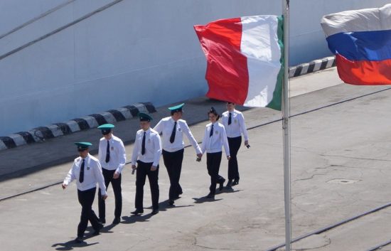 Иностранцам въезд в Россию закрыт на неопределенный срок