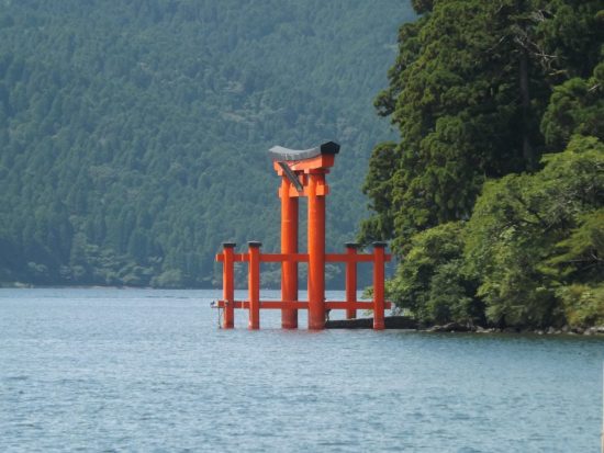 Апрельский турпоток в Японию оказался самым низким за последние 56 лет