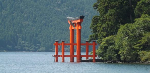 Апрельский турпоток в Японию оказался самым низким за последние 56 лет