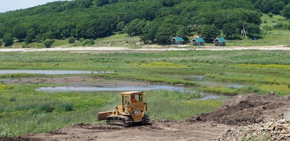 На берегах приморских водохранилищ могут создать условия для отдыха