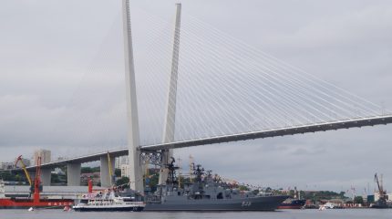 Владивостокцы и гости города после снятия ограничений активно записываются на морские экскурсии