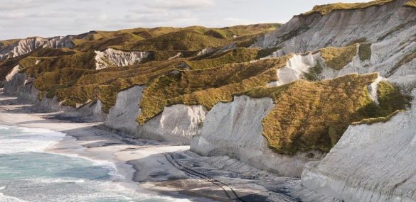 На острове Итуруп хотят построить курорт. Осталось толь ко найти инвесторов