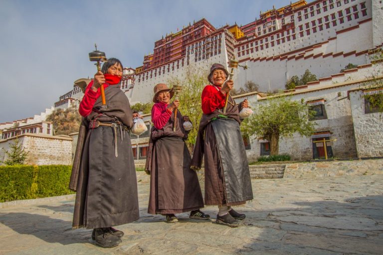 Тибет ждёт открытия границ и туристов из разных стран мира