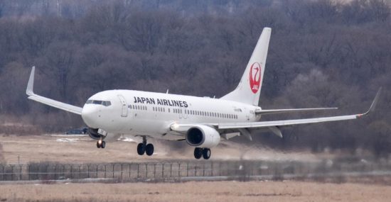 JAL отодвигает выполнение регулярных полетов во Владивосток, но новогоднюю программу выполнит