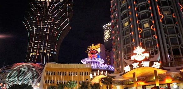 Звезды Мишлен в небе над Макао