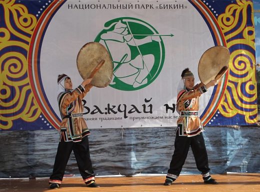 На фестивале «Ва:кчай ни» более 200 человек показывали традиции коренных малочисленных народов