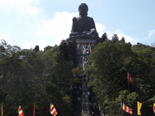 Гонконг планирует принимать туристов с отдельных рынков