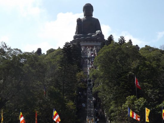 Гонконг планирует принимать туристов с отдельных рынков