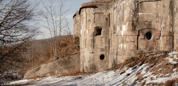Во Владивостоке женщин на Мартовские праздники отвезут в крепость