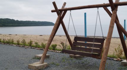 На пляжах Находки выявили незаконную торговлю алкоголем и нарушителей водной зоны