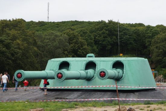 Приморская школьница создала чат-бот по поиску достопримечательностей Владивостока