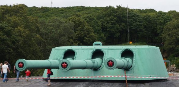 Приморская школьница создала чат-бот по поиску достопримечательностей Владивостока