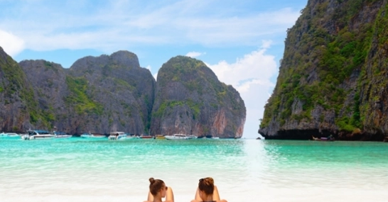 Турбизнес Таиланда опасается: из-за лишних ПЦР-тестов туристы могут выбрать отдых в других странах