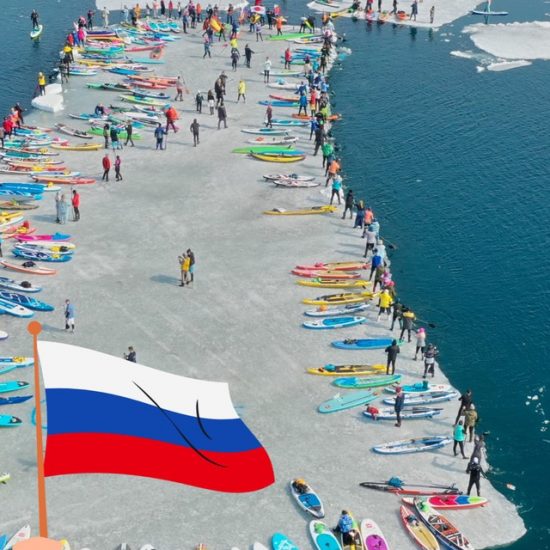 SUP-бордисты Владивостока готовятся угнать льдину