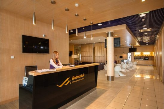 Тинькофф и Grey Wall Pass: новая программа доступа в бизнес-залы аэропортов в России