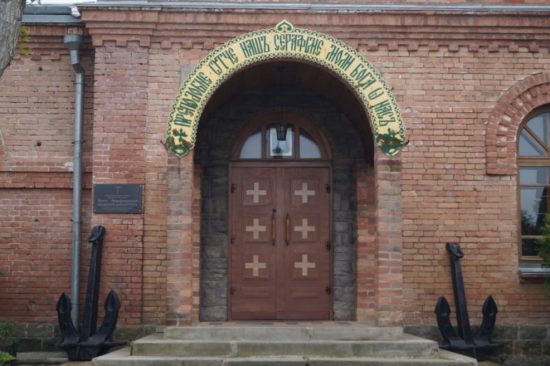 Мужской монастырь Серафима Саровского: здесь и в пионеры принимали, и депутатов выбирали, и с богом говорили