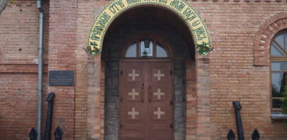 Мужской монастырь Серафима Саровского: здесь и в пионеры принимали, и депутатов выбирали, и с богом говорили