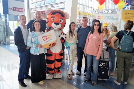 Владивосток встретил первых туристов, прибывших по программе правительства о субсидировании туристических перевозок