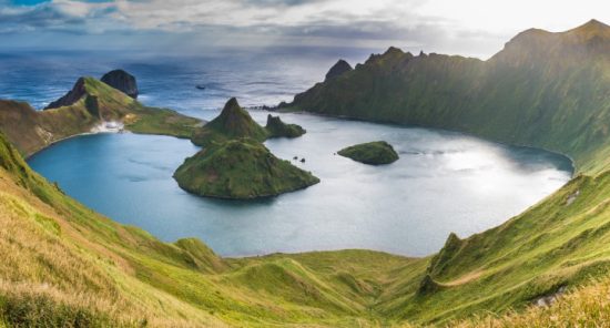 Экологический туризм будут развивать на островах Курильской гряды