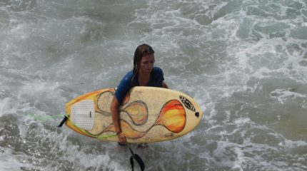 Где во Владивостоке российским серферам предлагают поймать волну