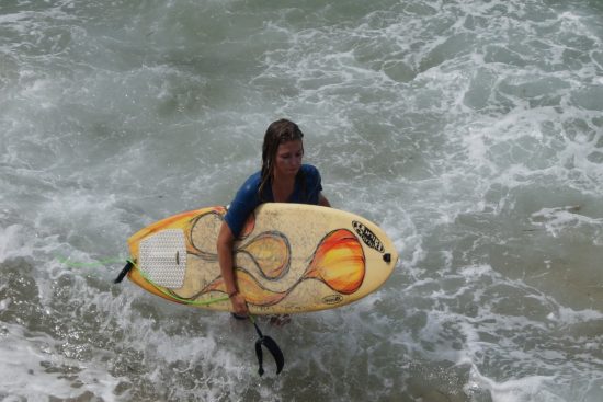 Где во Владивостоке российским серферам предлагают поймать волну